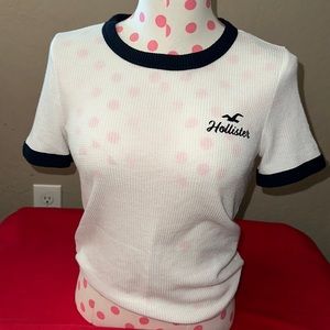 Hollister, NEW fitted tee